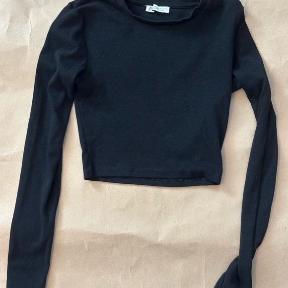 Zara Tops - Zara Black Long Sleeve Cropped Top